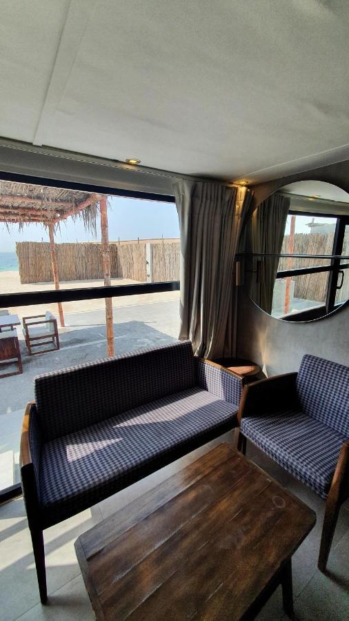 Caravana Beach Resort Al Zorah Аджман Екстериор снимка